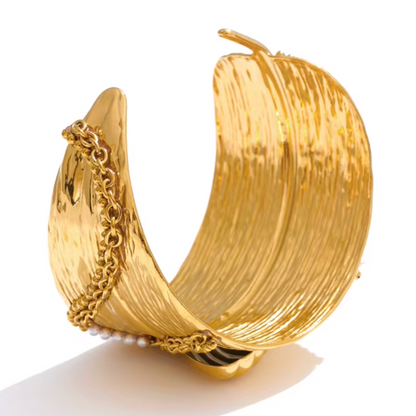 Sea Shell Cuff (Gold Plated)